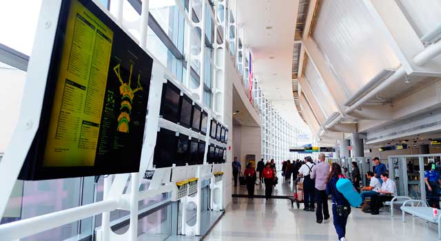 Terminal do Aeroporto Internacional Newark em Nova York