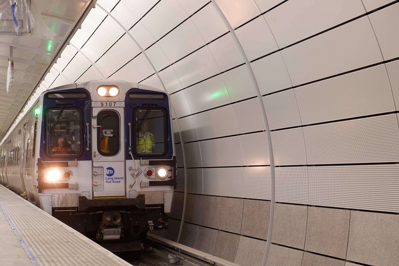 Metrô na nova estação Grand Central Madison em Manhattan