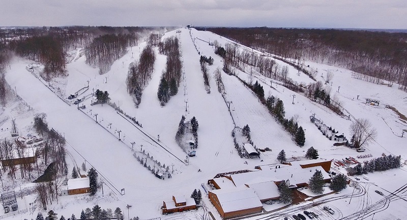 Pista de esqui no Bittersweet Ski Resort em Otsego