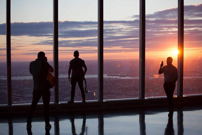 Pôr do sol em um observatório em Nova York