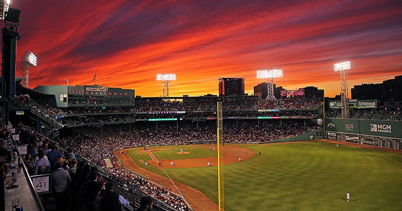 Estádio Fenway Park lotado em Boston