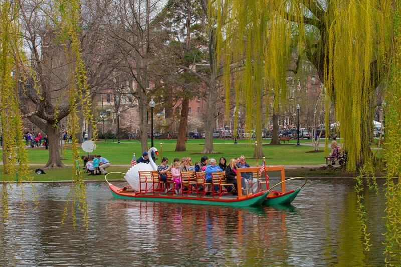 Turistas passeando em Boston