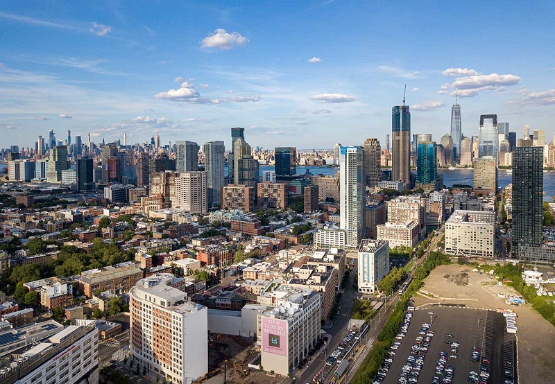 Vista ampla da cidade de Jersey City em Nova Jersey