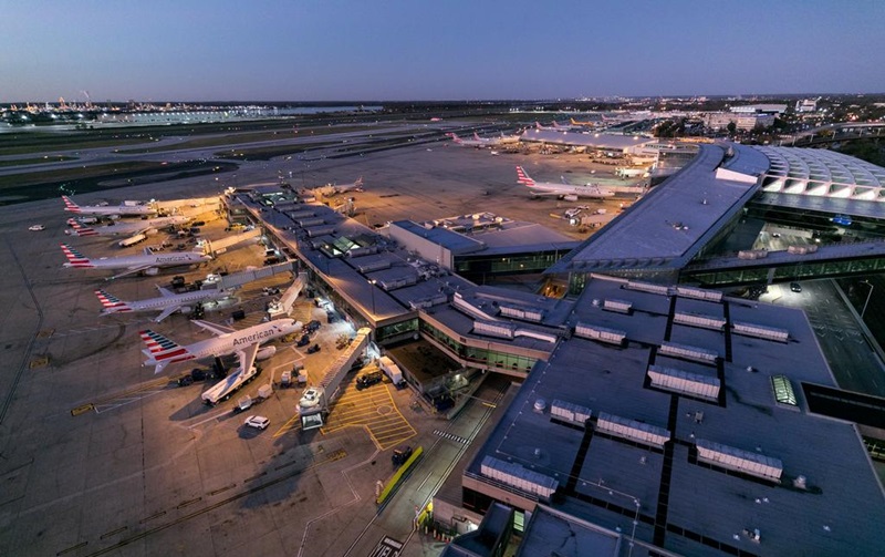 Aviões no aeroporto da Filadélfia