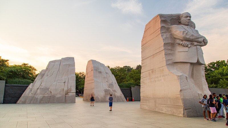 Fim de tarde no Memorial do Martin Luther King Jr. em Washington