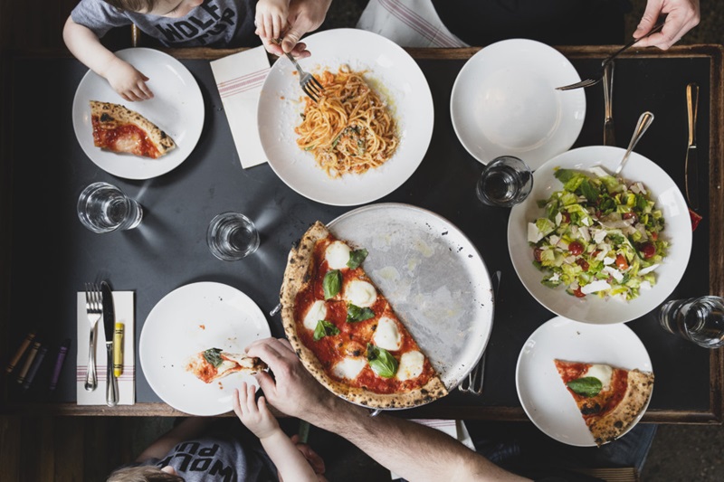 Pratos servidos na pizzaria Stella na Filadélfia