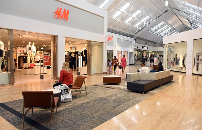 Loja H&M no shopping Philadelphia Mills na Filadélfia