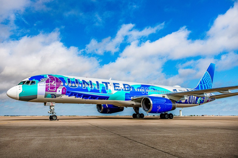 Avião na cidade de Jersey City em Nova Jersey