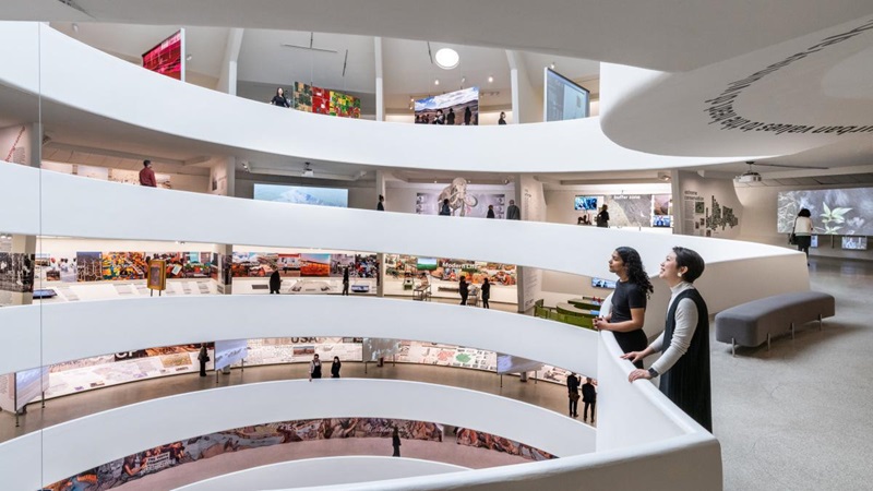 Interior do Museu Solomon R. Guggenheim em Nova York